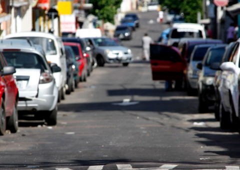 Justiça determina suspensão de taxa para inspeção veicular no Amazonas