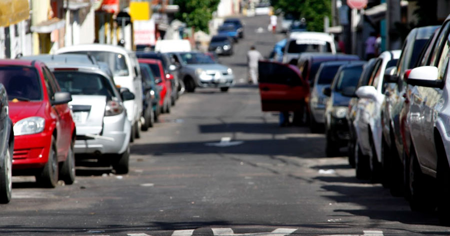Justiça determina suspensão de taxa para inspeção veicular no Amazonas