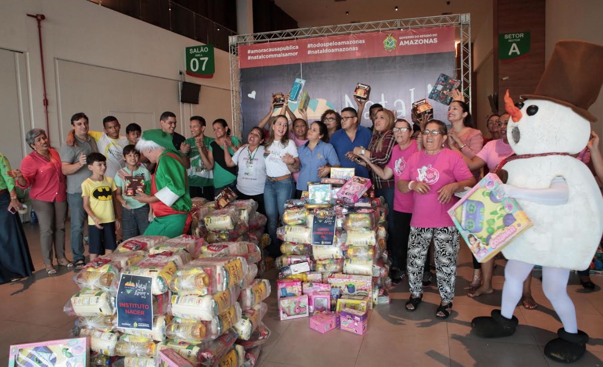 Campanha de Natal entrega brinquedos e alimentos para instituições sociais de Manaus