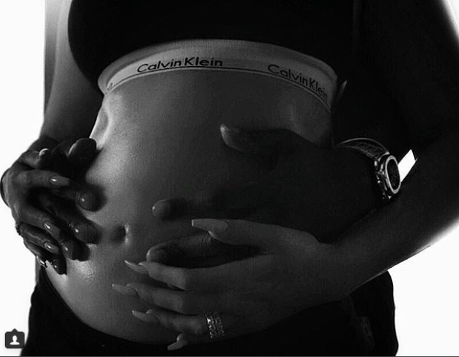 Khlóe Kardashian confirma gravidez 