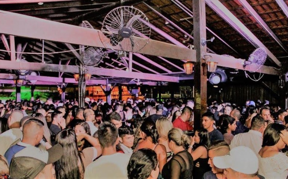 Alambique celebra o Natal dando prêmios aos forrozeiros nesta sexta