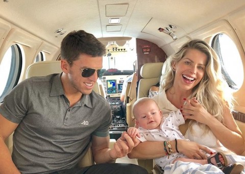 Namorado de Karina Bacchi vira ‘paizão’ de Enrico e mostra momentos fofos