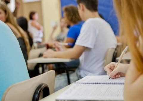 Brasil tem quase 25 milhões de jovens de 14 a 29 anos fora da escola