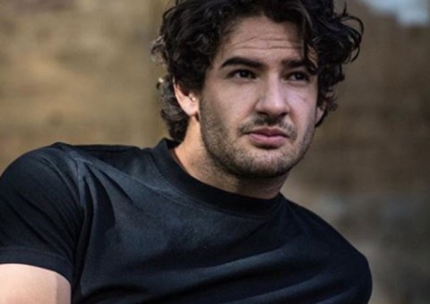 Alexandre Pato choca fãs com novo visual e Neymar não perdoa ‘Tá muito ridículo’