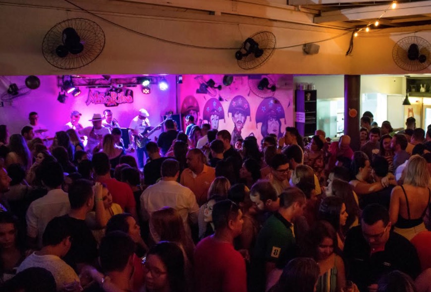 Pé-de-serra e clima festivo movimentam o Axerito nesta sexta