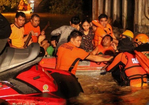Tempestade tropical deixa ao menos 90 mortos nas Filipinas