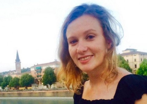 Homem estupra e mata estrangeira por usar saia curta