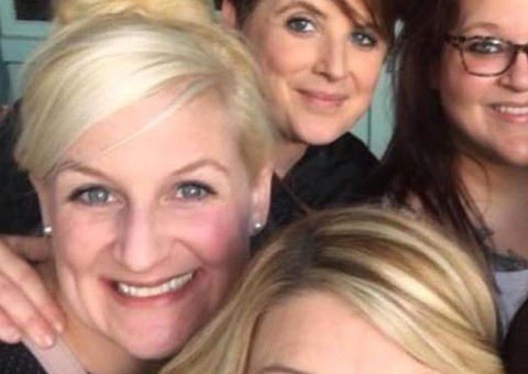 Grupo tira foto em plantação mal assombrada e o que aparece na imagem assusta todos