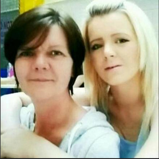 Mãe implora para juiz manter filha usuária de heroína atrás das grades