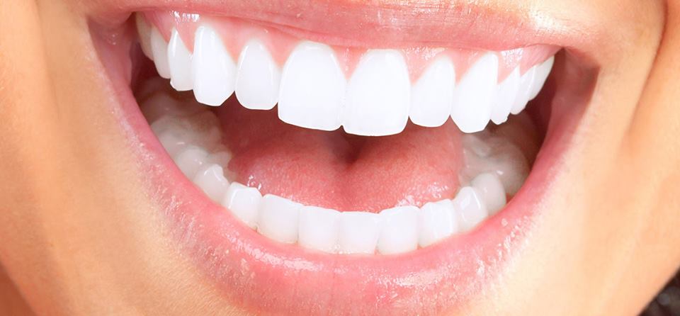 Saiba quais alimentos e bebidas fazem muito mal aos dentes 