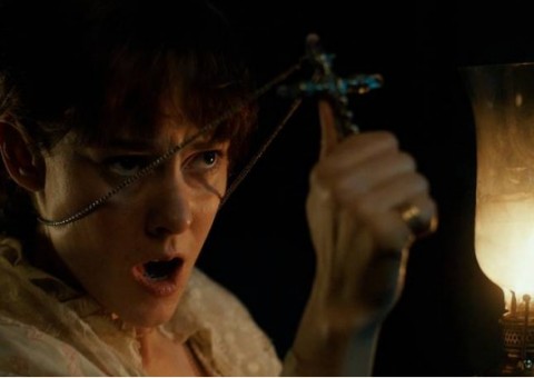 Terror Angelica mostra força demoníaca em trailer arrepiante. Assista