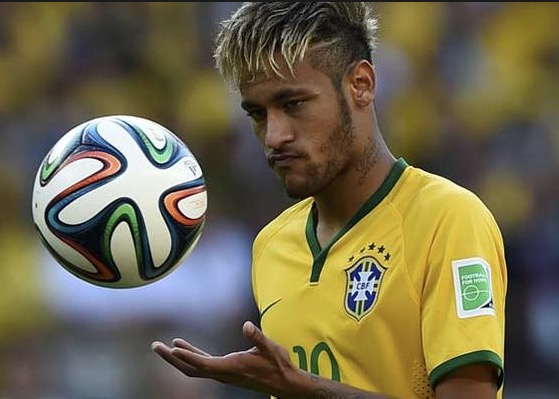 Em entrevista a Piqué, Neymar lembra lesão e define Copa de 2014: ‘Uma porcaria’