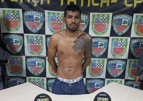 Homem é preso enquanto se preparava para vender pistola ilegal em Manaus