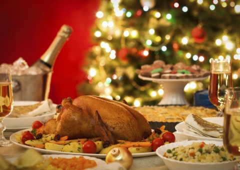 Como aproveitar as ceias de fim de ano sem exagerar? 
