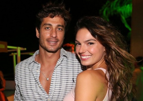 Chega ao fim namoro de Isis Valverde e André Resende