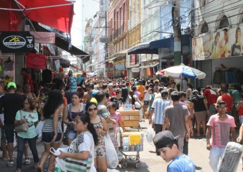 Ano Novo altera funcionamento do comércio em Manaus