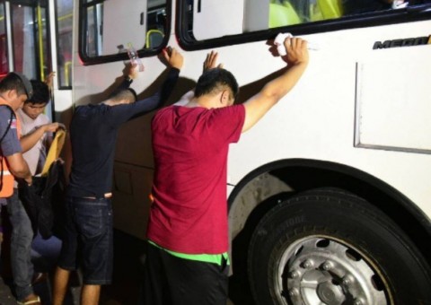Adolescente é apreendido enquanto se preparava para assaltar ônibus em Manaus