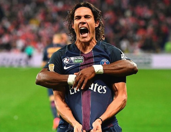 Neymar fica para trás e Cavani é eleito o melhor estrangeiro do ano pela ‘France Football’