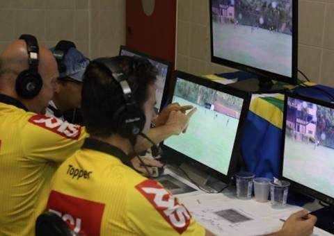 Governador veta projeto de lei que tornaria árbitro de vídeo obrigatório no Carioca