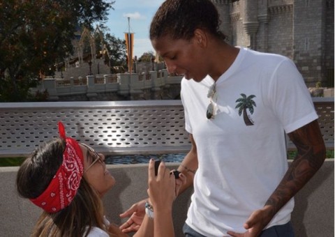 Judoca Rafaela Silva é pedida em casamento pela namorada