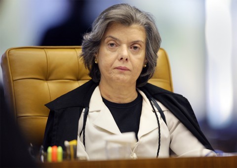 Cármen Lúcia suspende indulto de Natal de Temer