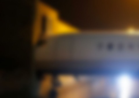 Ventos fortes fazem avião se chocar contra prédio de aeroporto, em Malta