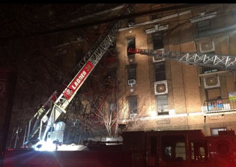 Incêndio em prédio residencial deixa ao menos 12 mortos