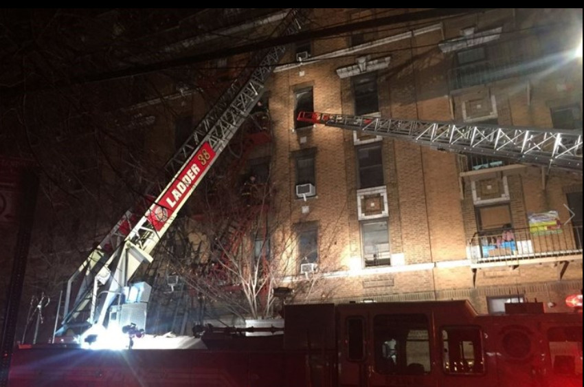 Incêndio em prédio residencial deixa ao menos 12 mortos