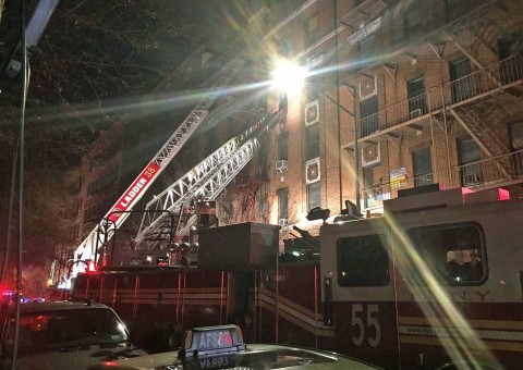  Maior incêndio em 25 anos deixa 12 mortos em Nova York