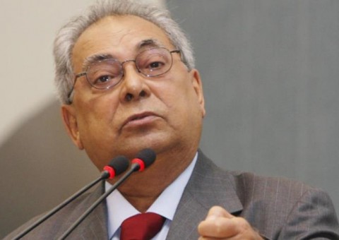 Amazonino determina que secretários com intenções políticas deixem o governo 