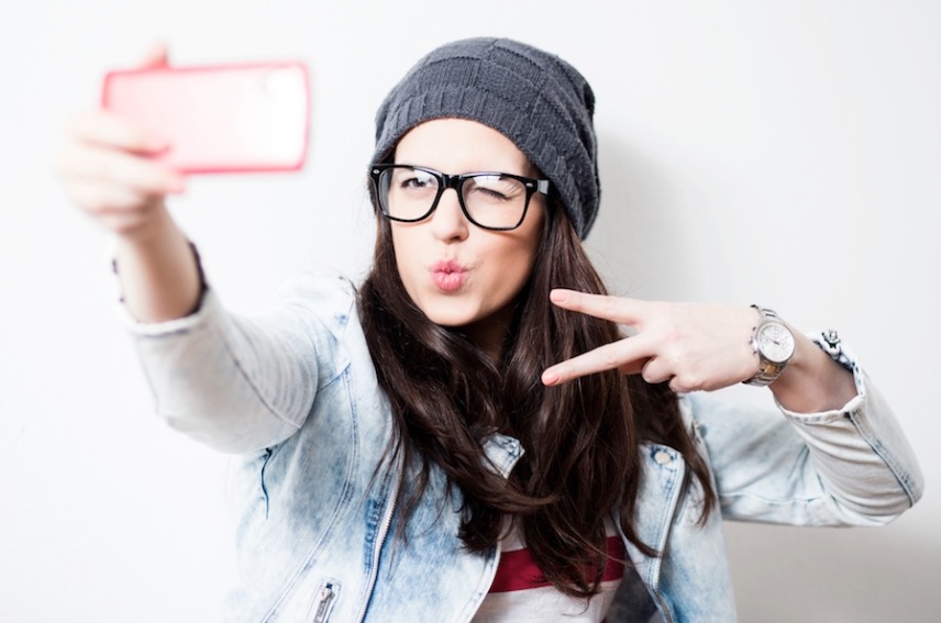 Conheça o transtorno mental causado pelo vício em selfies
