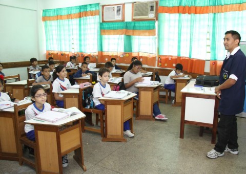 Seduc renova contrato de 6 mil professores temporários no Amazonas