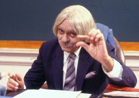 Após reajuste, novo salário mínimo começa a valer segunda-feira