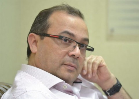 Ex-secretário de saúde, Pedro Elias é considerado foragido pela Polícia Federal