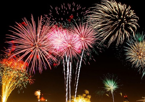 Quase 200 pessoas são atingidas por rojões durante queima de fogos no Ano Novo