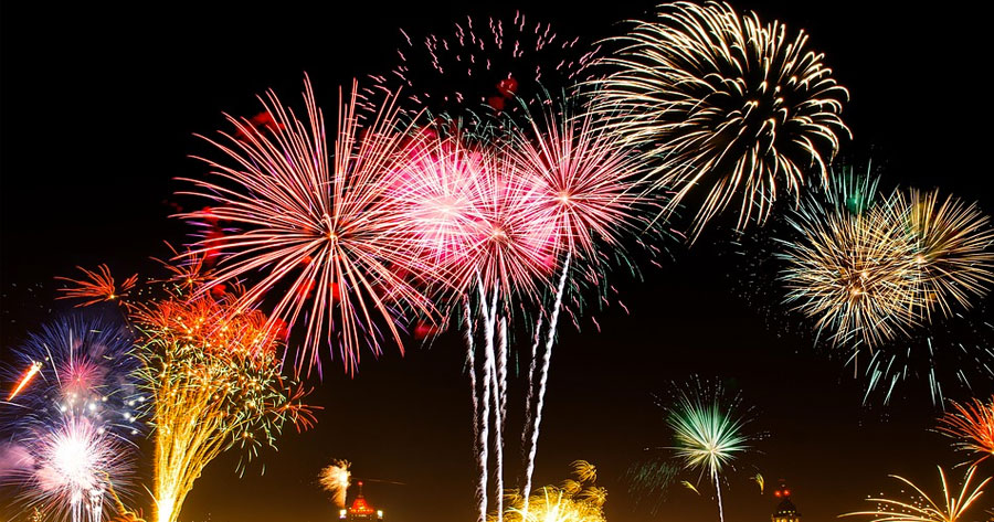 Quase 200 pessoas são atingidas por rojões durante queima de fogos no Ano Novo