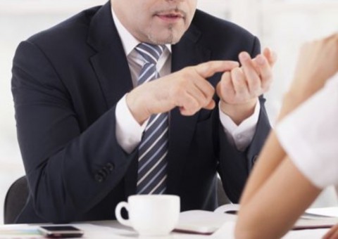 Especialistas listam atitudes que fazem diferença na hora de pedir aumento salarial