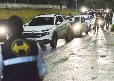 Detran flagra motoristas embriagados e apreende mais de 100 veículos em Manaus 