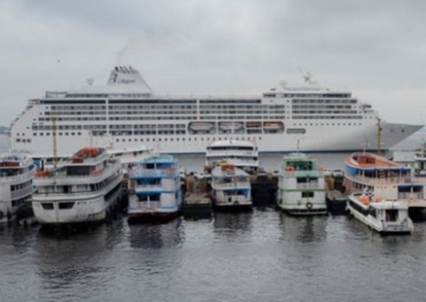 Primeiro cruzeiro de 2018 chega a Manaus trazendo mais mil turistas neste domingo 
