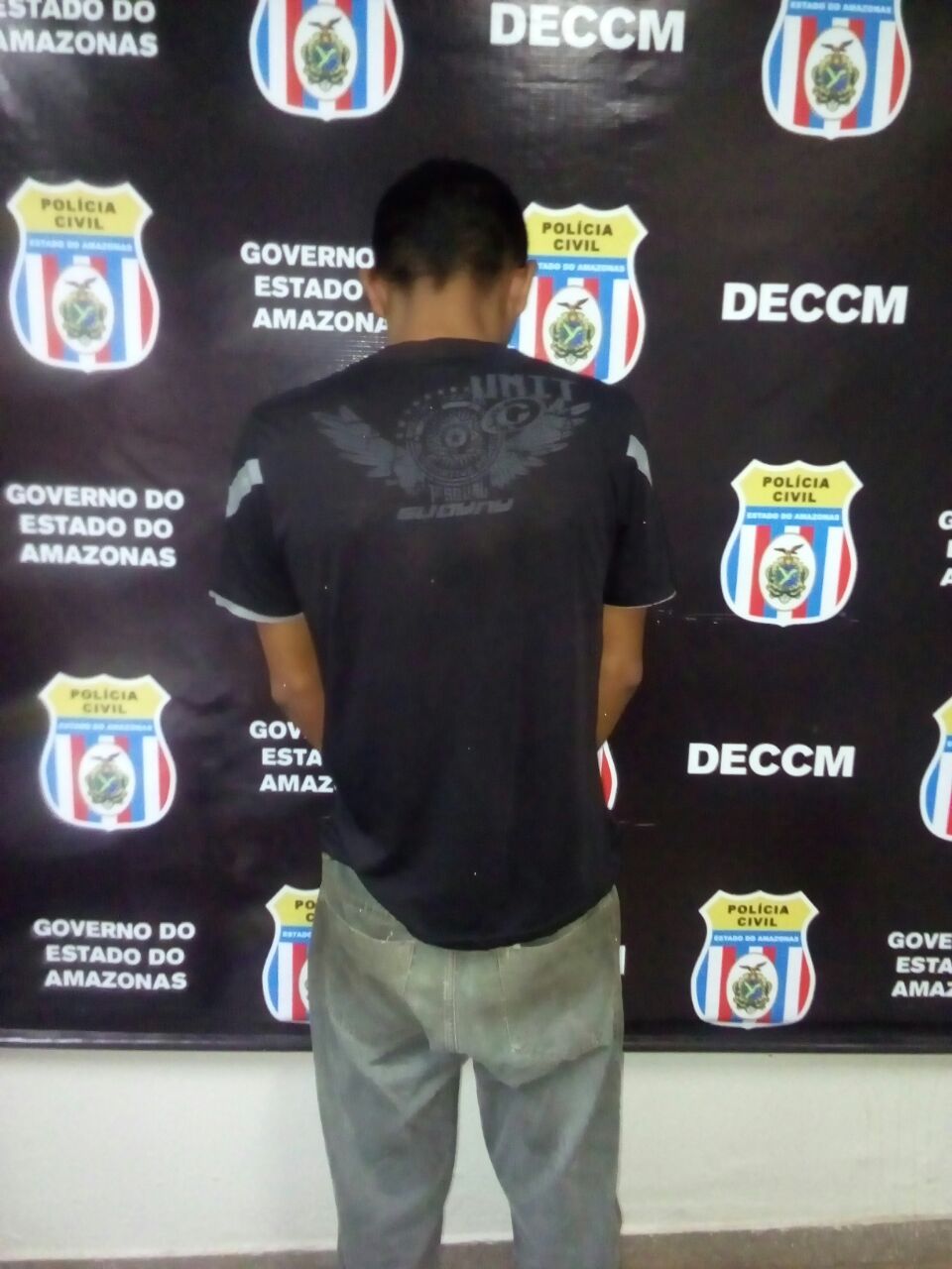 Homem é preso após esfaquear ex-mulher que recusou passar Natal com ele em Manaus
