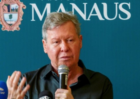 ​​​Prefeito sanciona quatro leis​ e empossa novo Procurador-Geral do Município