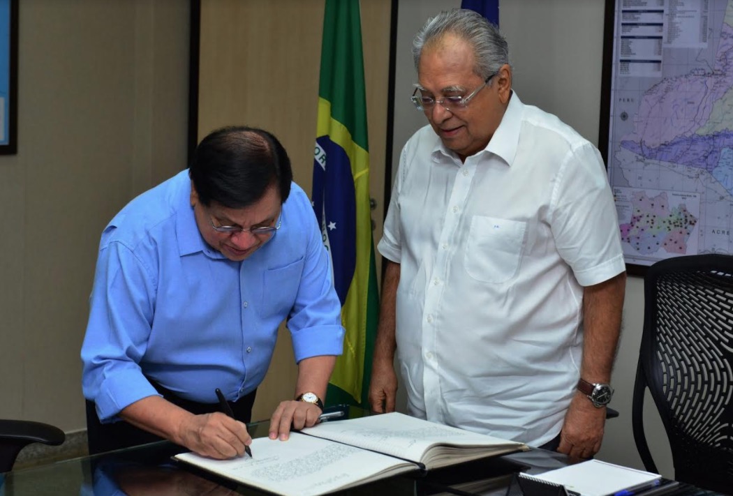 José Alves Pacífico é empossado novo chefe da Casa Civil