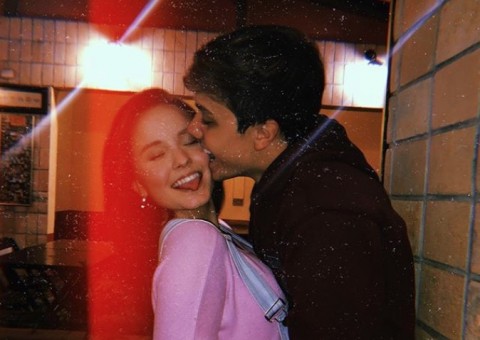 Larissa Manoela se declara para namorado na web