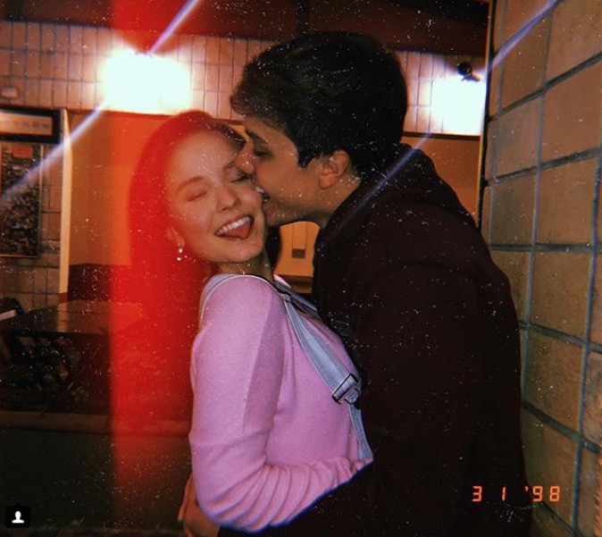 Larissa Manoela se declara para namorado na web