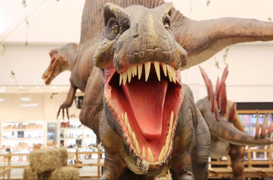 Dinossauros invadem shopping de Manaus e a visitação é gratuita