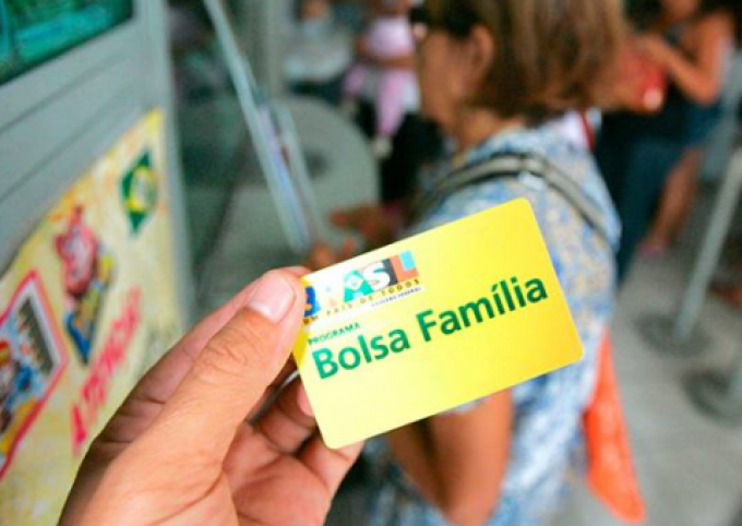 CGU identifica 346 mil cadastros do Bolsa Família com indícios de fraude