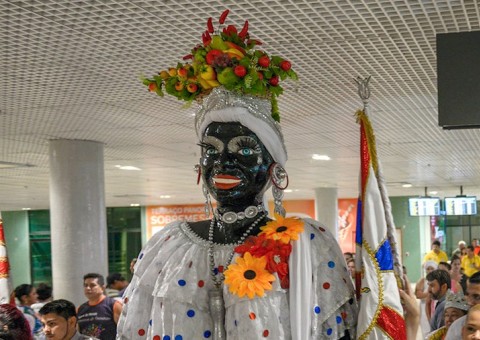 Chegada da Kamélia abre oficialmente o Carnaval 2018 em Manaus neste sábado