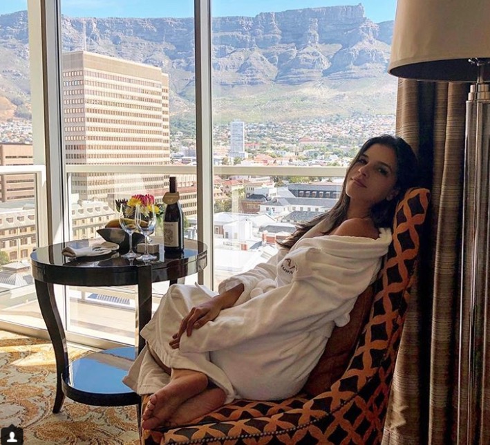 Mariana Rios mostra beijo com namorado milionário pela primeira vez