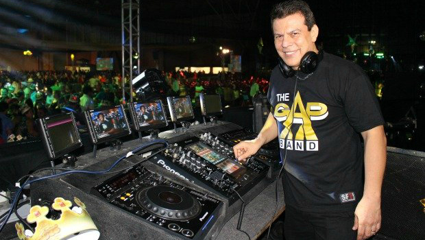 DJ Raidi Rebello comanda Flashback Disco neste sábado
