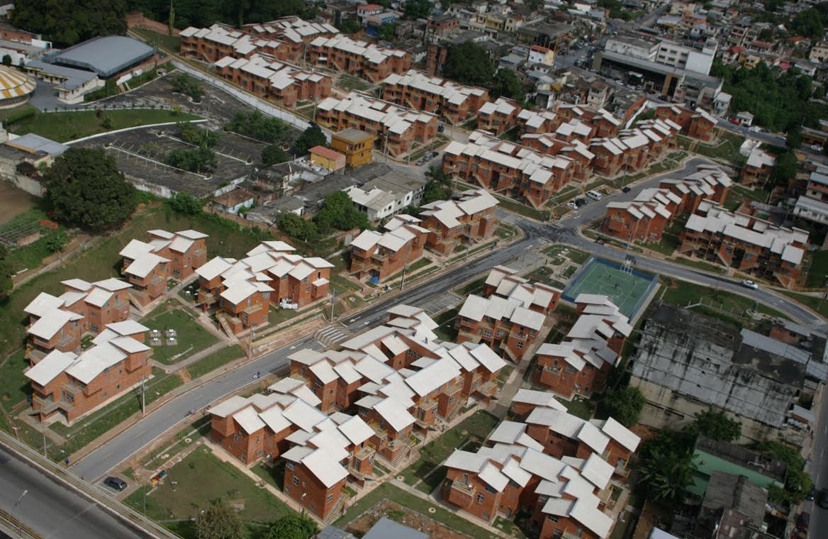 Prosamim começa a repassar propriedade de imóveis para moradores